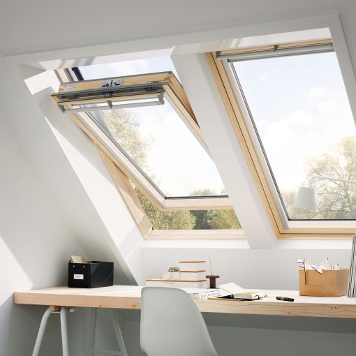 VELUX-dakraam GGL 3067 zwaaivenster hout 2